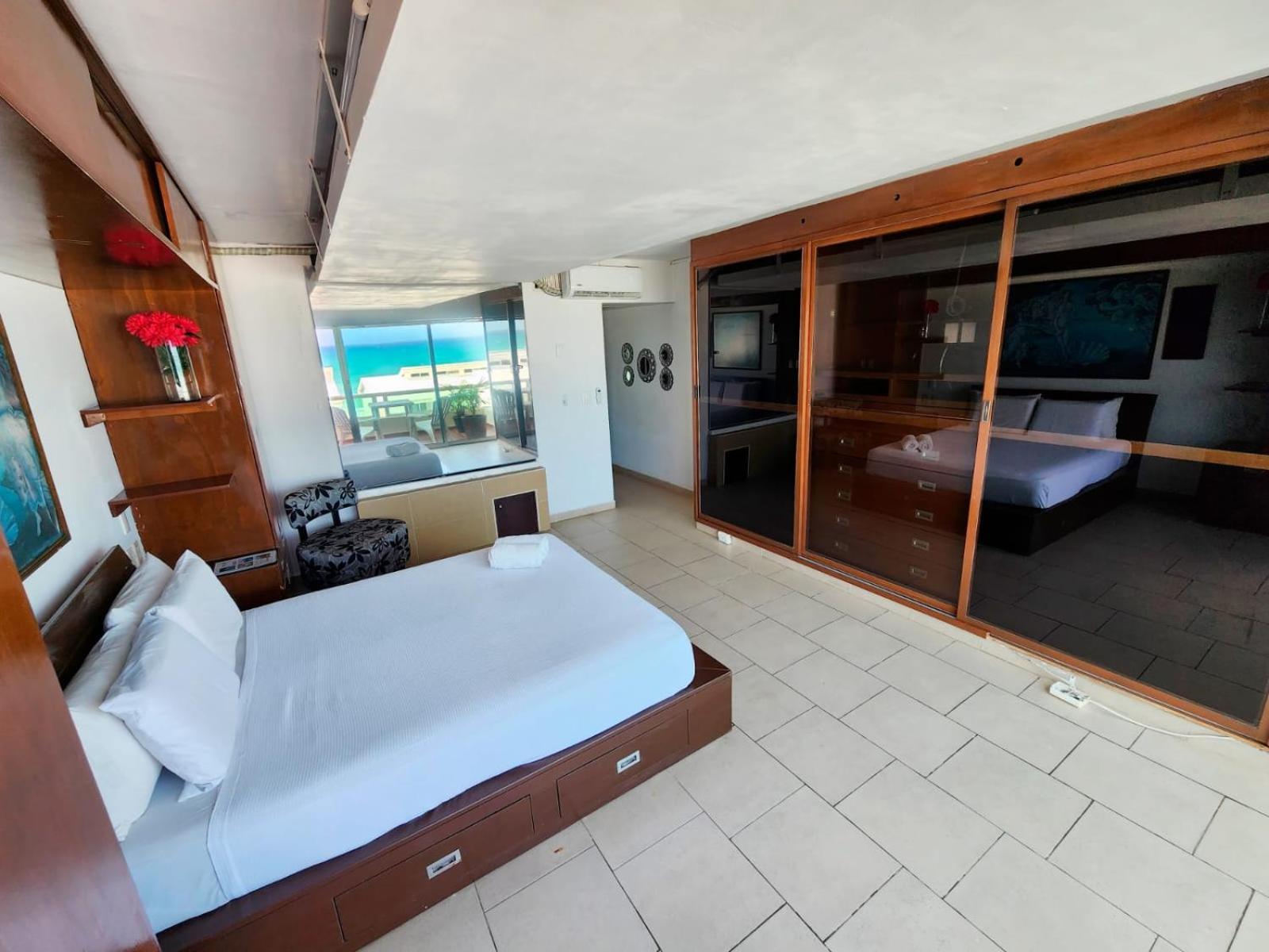 Beachfront Apartments 坎昆 外观 照片