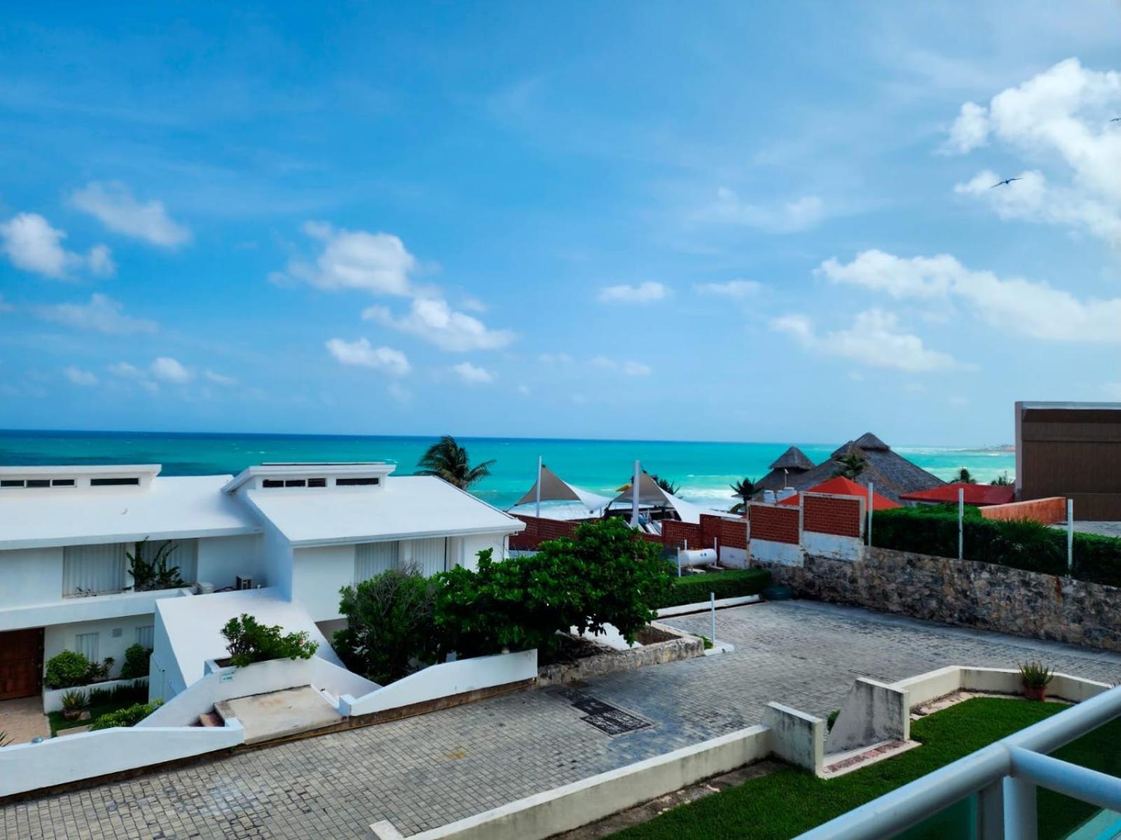 Beachfront Apartments 坎昆 外观 照片
