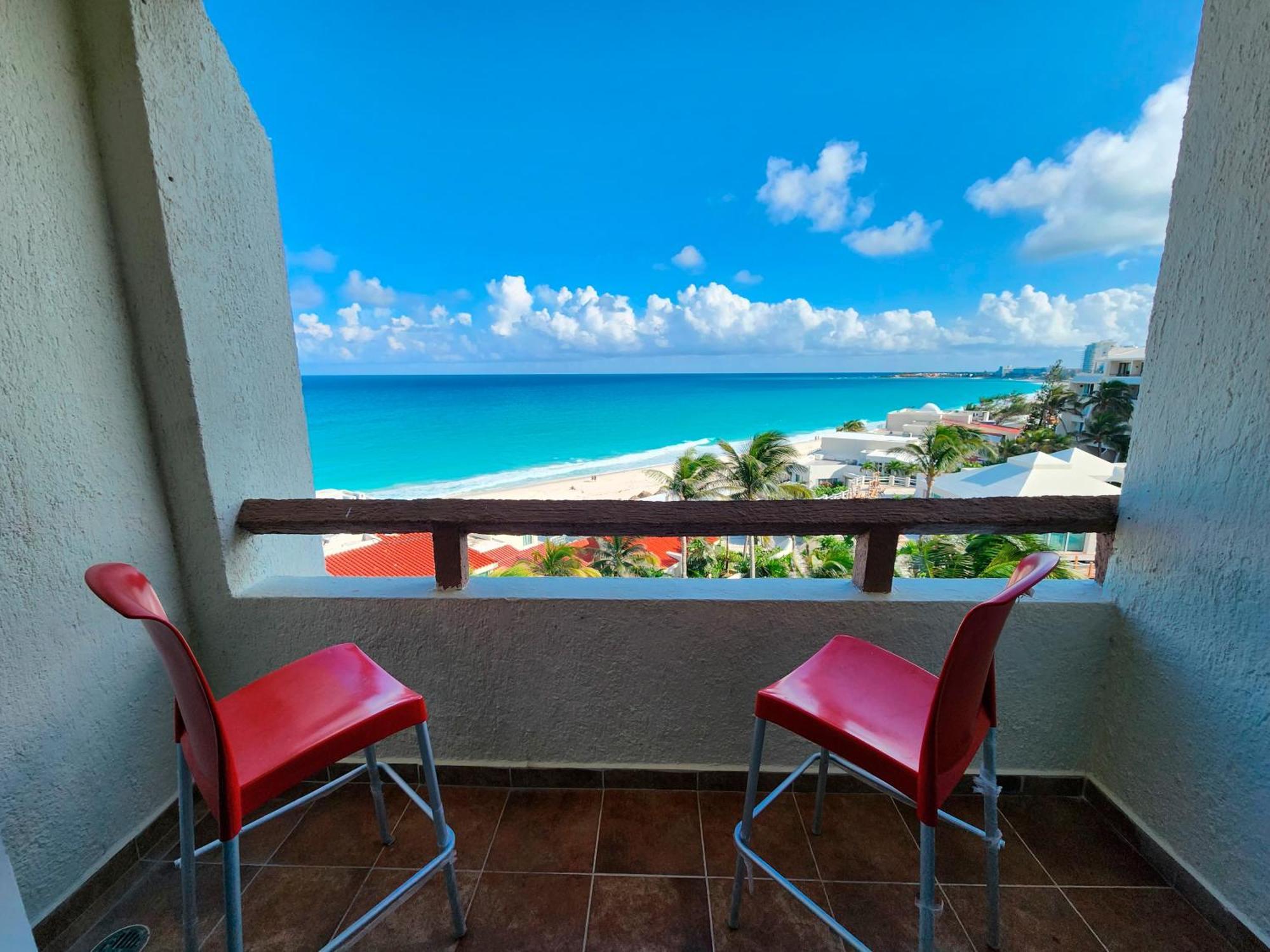Beachfront Apartments 坎昆 外观 照片