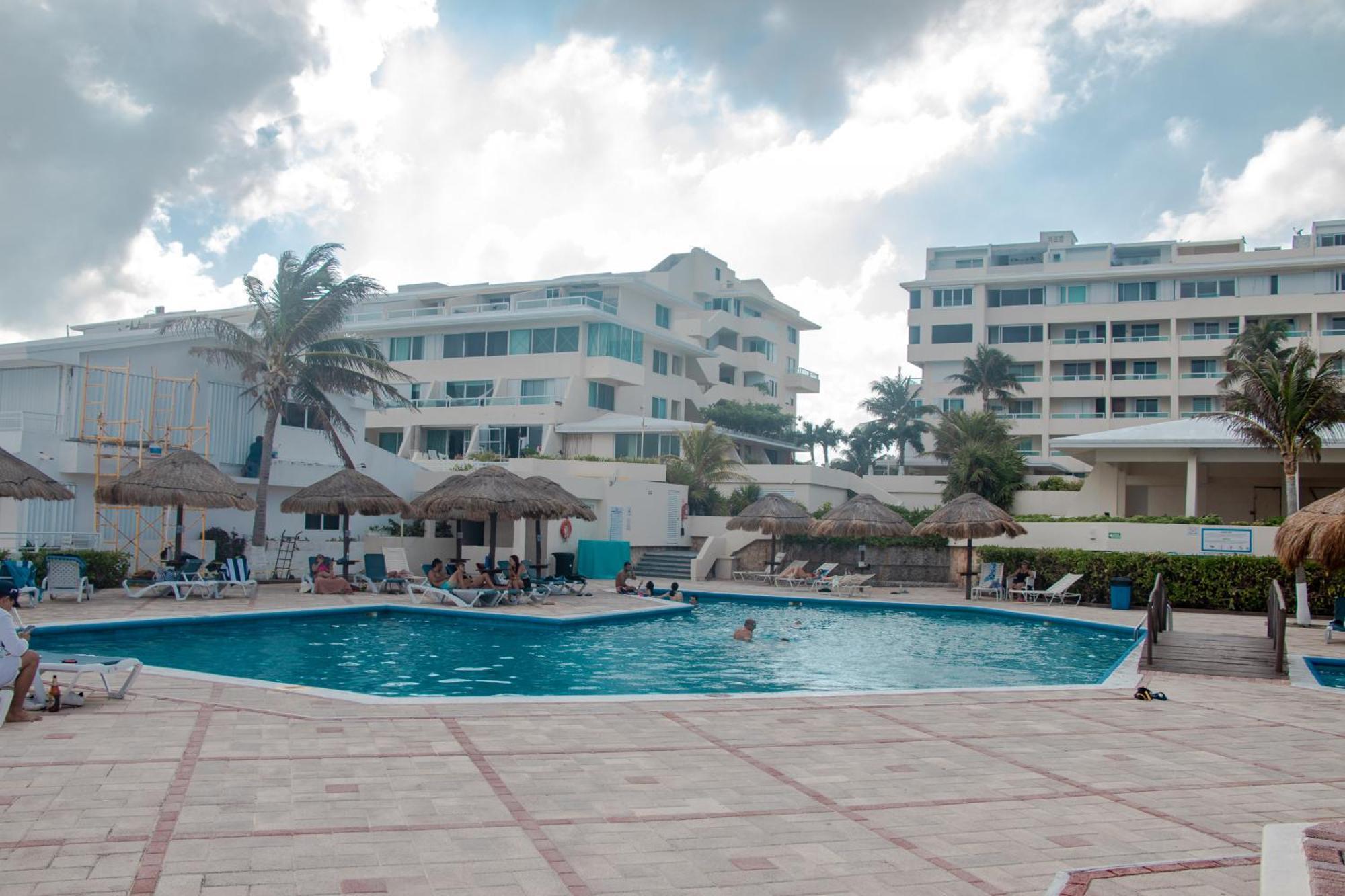 Beachfront Apartments 坎昆 外观 照片